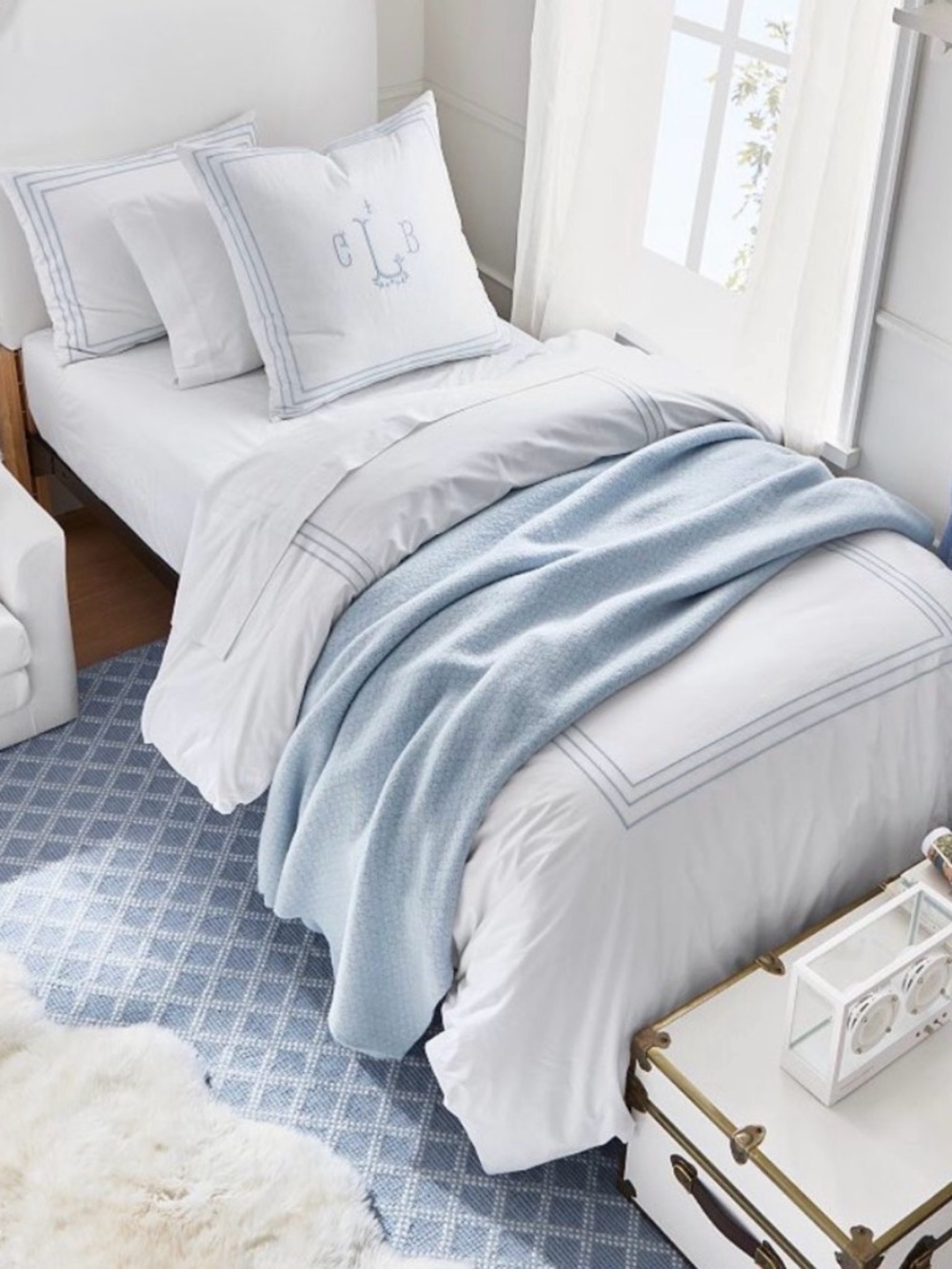 Pottery barn duvet cover + pillow cover